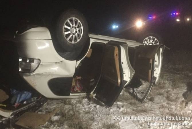 На трассе Ереван-Ерасх  перевернулась машина: 19-летний водитель госпитализирован