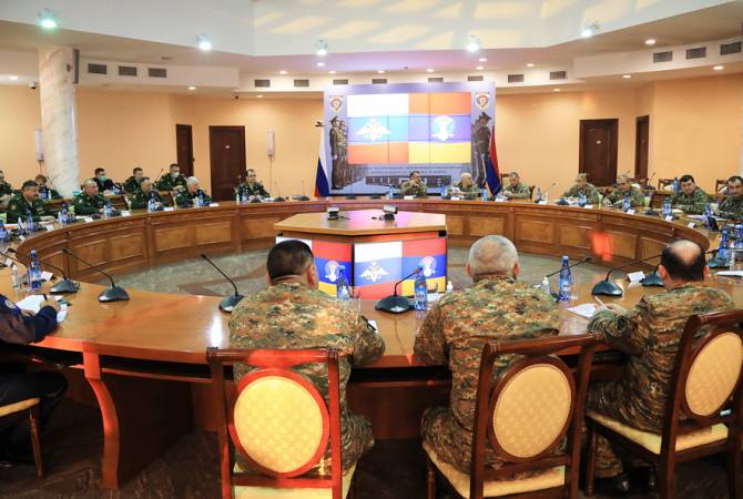 Делегация ВС РФ участвует в штабных переговорах по армяно-российскому военному 
сотрудничеству