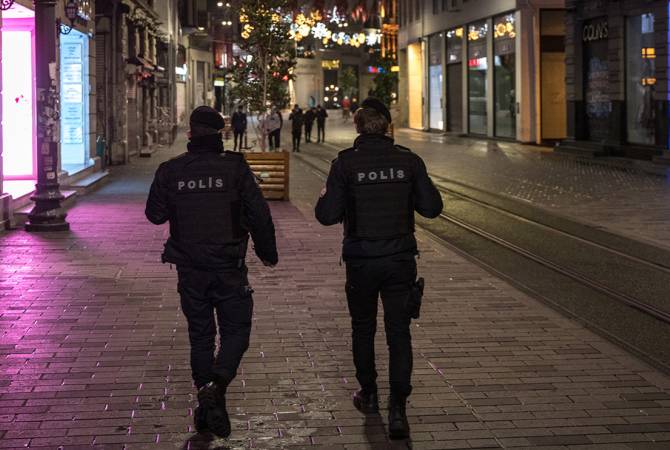 В Стамбуле вооруженный мужчина ранил трех россиян