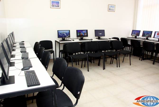 200 դպրոցներ ստացել են համակարգչային սարքավորումներ

