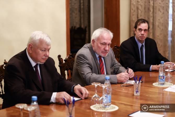 Les coprésidents du Groupe de Minsk de l'OSCE  prévoient d'effectuer une visite au Haut-
Karabakh