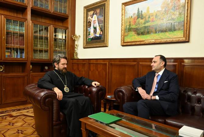 Посол Армении обсудил с митрополитом Волоколамским Иларионом гуманитарные 
аспекты вопроса Арцаха