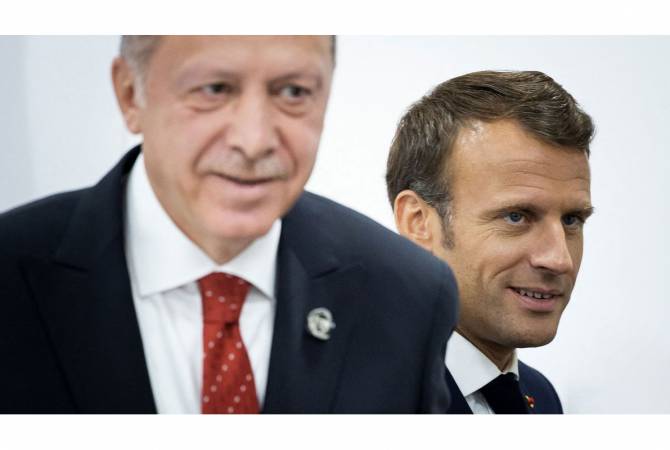 Турция пытается вмешаться во внутренние дела Франции: еженедельник Le Journal du 
Dimanche

