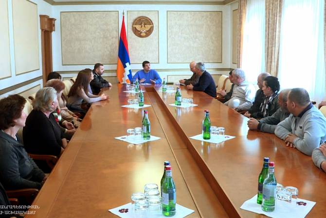 Le Président de l'Artsakh a reçu plusieurs familles de militaires disparus