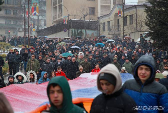 President Harutyunyan participates in march dedicated to 33rd anniversary of Artsakh 
Movement