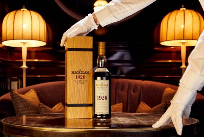 Крупнейшую в мире коллекцию виски продали на аукционе в Шотландии за $9,4 млн
