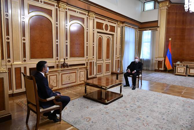 Армен Саркисян и АрманТатоян обсудили вопросы, связанные с возвращением пленных