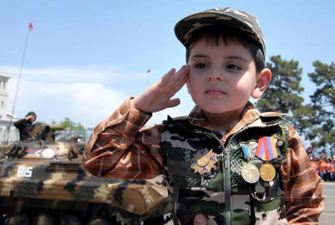 Газета “Айастани Анрапетутюн”: Возрождение Армянской армии беспокоит наших соседей

