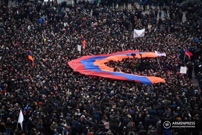 Մոսկվան հույս ունի, որ Հայաստանի իրադրությունը շուտափույթ կկարգավորվի. ՌԴ 
ԱԳՆ
