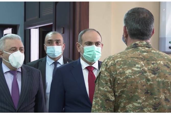 Pashinyan visite le haut commandement militaire