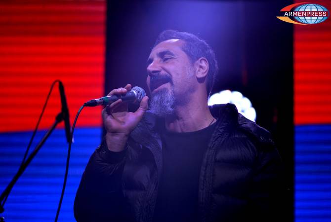 Серж Танкян опубликовал клип на песню “Electric Yerevan”

