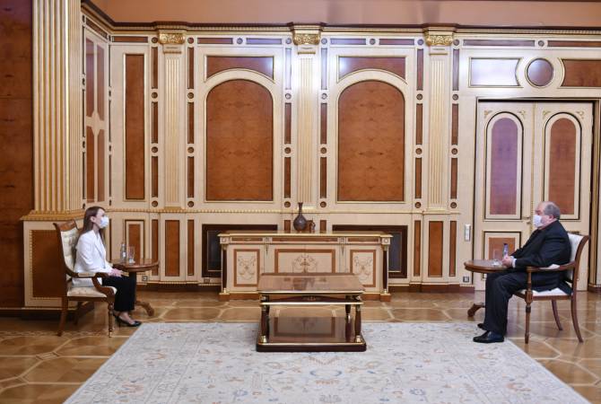 President Sarkissian, Lilit Makunts discuss early parliamentary elections in Armenia
