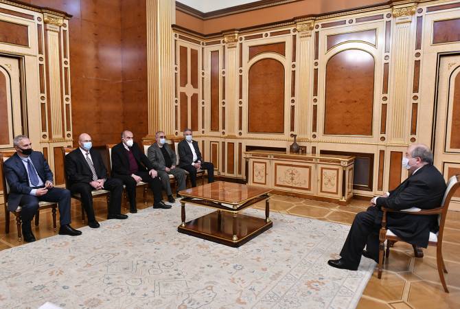 Արմեն Սարգսյանը հանդիպել է Ազգային-ժողովրդավարական բևեռի խորհրդի 
անդամների հետ