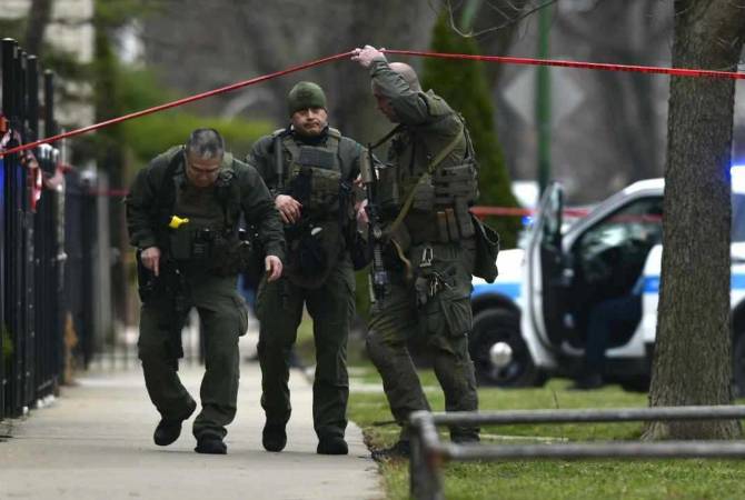 Один человек погиб и не менее семи ранены в результате стрельбы в Чикаго

