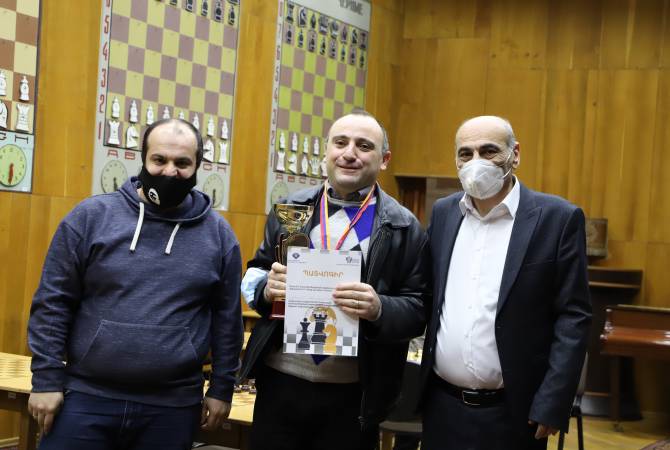 Журналисты назвали  чемпиона по шахматам среди  СМИ Армении. Представитель  
Арменпресс  - третий 
