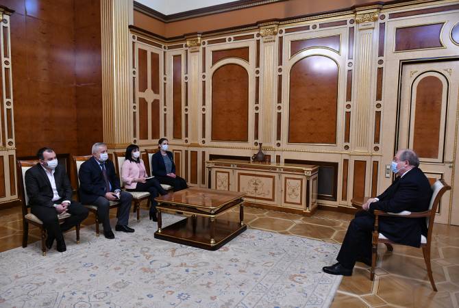 President Sarkissian holds meeting with lawmakers 