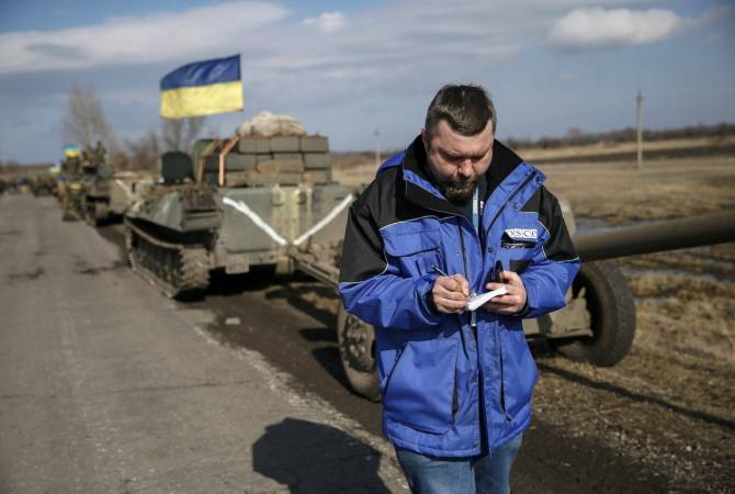  ОБСЕ продлила мандат наблюдательной миссии на Украине 