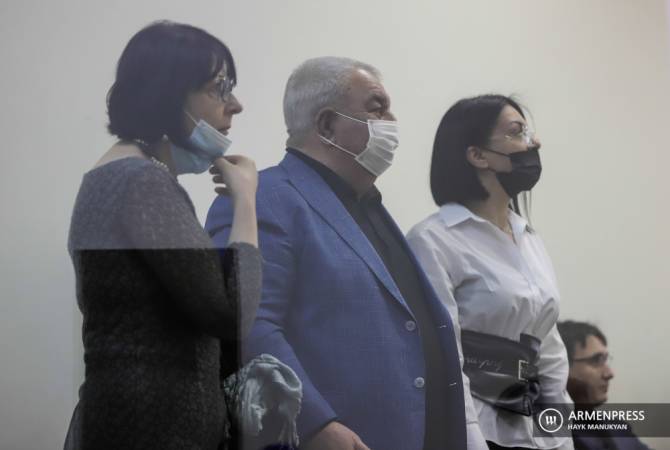Յուրի Խաչատուրովը, Սեյրան Օհանյանն ու նրանց պաշտպանները լքել են նիստերի 
դահլիճը