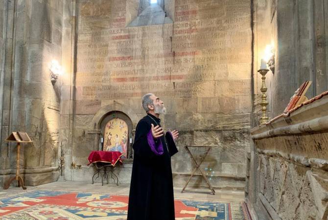 السفير البطريركي ذات المهام الخاصة للكنيسة الأرمنية الرسولية المطران باركيف مارتيروسيان يزور دير 
كانتساسار بآرتساخ