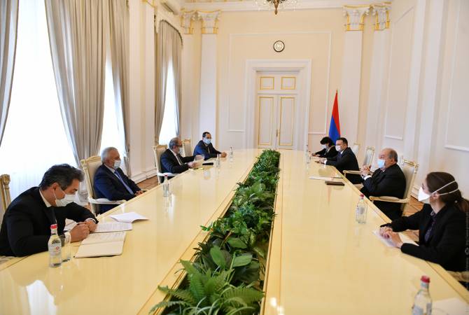 Президент Армении принял группу юристов и адвокатов

