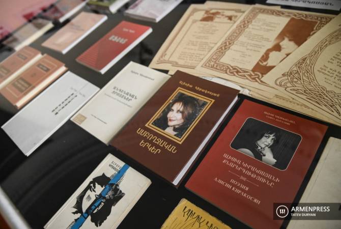 Կանանց տոնին Ազգային գրադարանում հայ կին ստեղծագործողների գրական 
ցուցադրություն բացվեց

