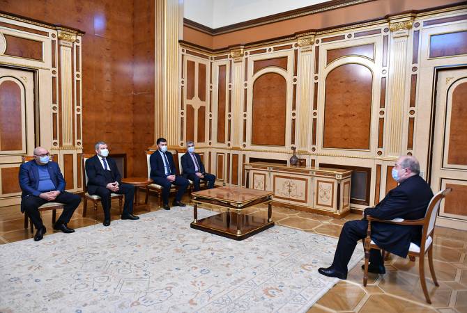 رئيس الجمهورية أرمين سركيسيان يستقبل عدداً من رؤوساء الأحزاب الأرمينية