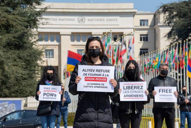 مظاهرات صامتة أمام مكاتب الأمم المتحدة بمدن مختلفة بالعالم لإطلاق سراح أسرى الحرب الأرمن وضد 
الانتهاكات الأذرية-صور     