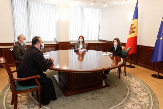 Президент Молдовы встретилась с представителями армянской общины

