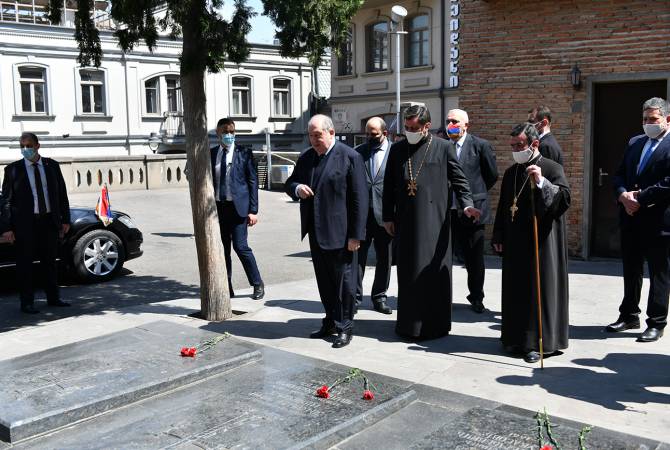 President Sarkissian visits Cathedral of the Diocese of Armenian Apostolic Holy Church in 
Georgia