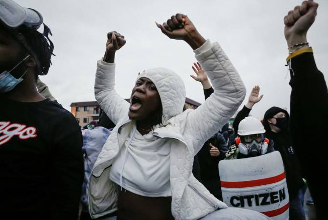ԱՄՆ-ում ոստիկանության դեմ ցույցերի ժամանակ շուրջ 100 մարդ է ձերբակալվել