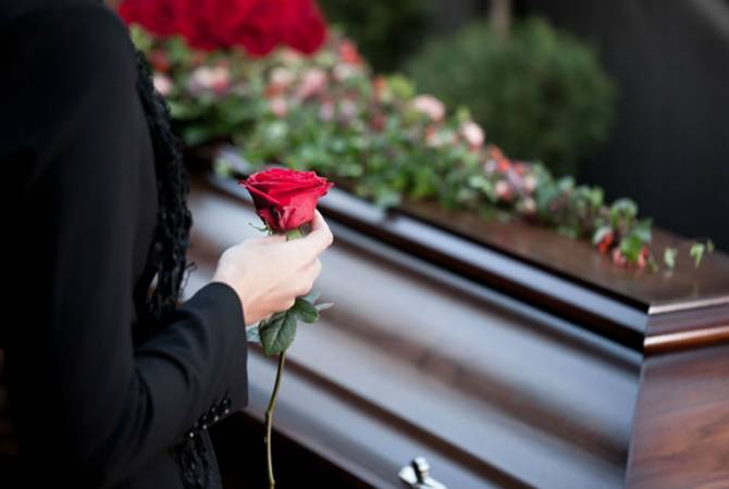 Կսահմանվի ընտանեկան գերեզմանում հուղարկավորվելու իրավունք ունեցող անձանց 
շրջանակը
