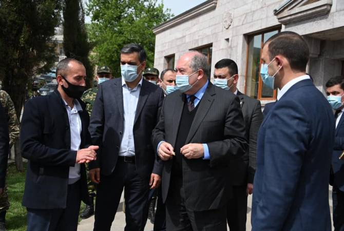 President Sarkissian, Ombudsman Tatoyan discuss post-war situation in Davit Bek during visit to 
village