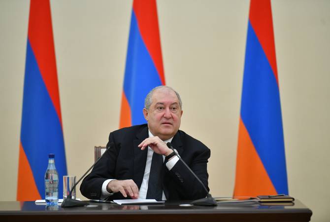 Le Président Armen Sarkissian a envoyé des lettres aux dirigeants de plusieurs pays et 
organisations internationales