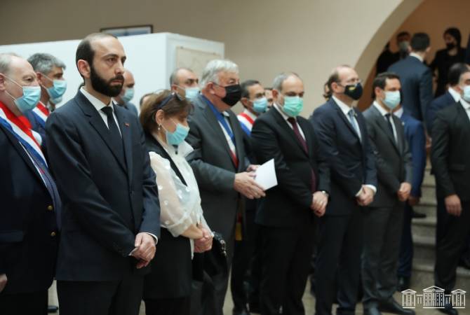  Делегация  во главе с председателем Сената Франции присутствовала на открытии 
выставки “Наследие под угрозой: Арцах”

 