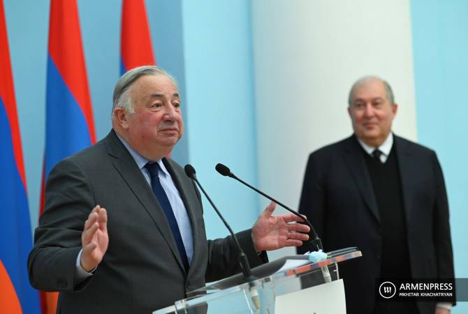  Удерживаемые в Азербайджане армянские пленники должны быть возвращены: 
председатель Сената Франции

 