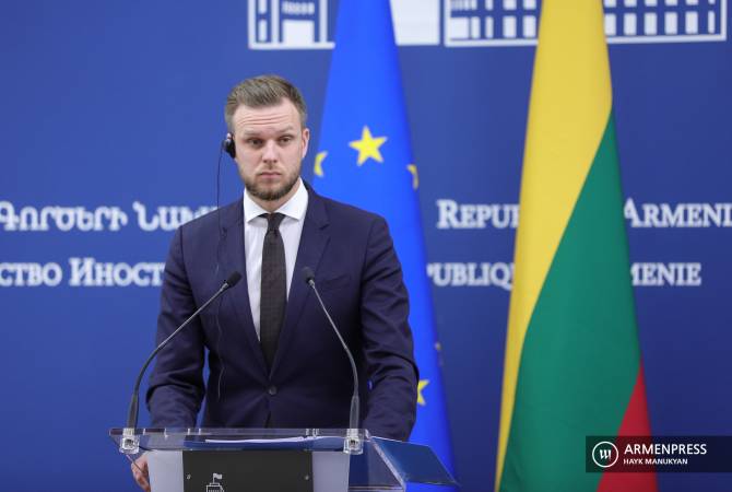 Глава МИД Литвы повторил позицию ЕС о необходимости возвращения пленных


