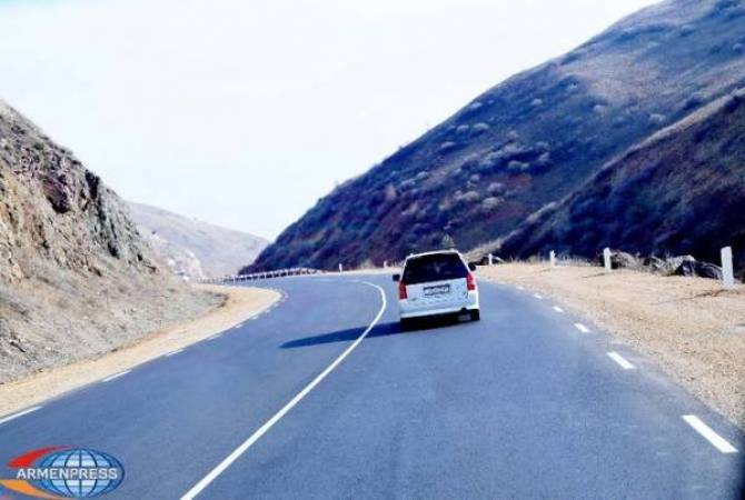  На территории Армении есть труднопроходимые   автодороги
 