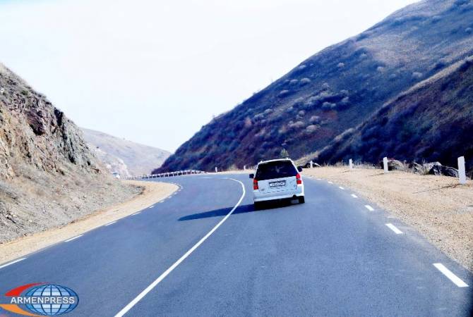 На территории Армении одна труднопроходимая автодорога

