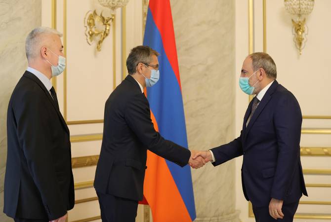 باشينيان وسفير كازاخستان الجديد يبحثان تعزيز التعاون بين البلدين وإثارة مسألة تخريب التراث الأرمني 
من قبل أذربيجان