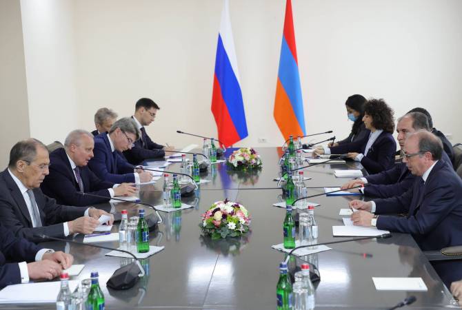 Lors de la réunion avec Sergey Lavrov, Ara Aivazyan a soulevé la question des prisonniers de 
guerre 
