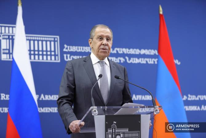 وزير الخارجية الروسي سيرجي لافروف يدعو وزير خارجية أرمينيا في حكومة تصريف الأعمال آرا أيفازيان 
لزيارة موسكو