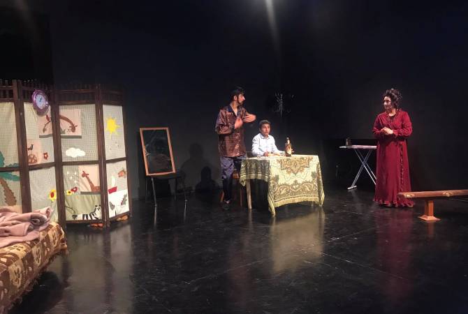 Театральная труппа “Мир сказок” из Спитака представила в Ереване спектакль “Свекровь”

