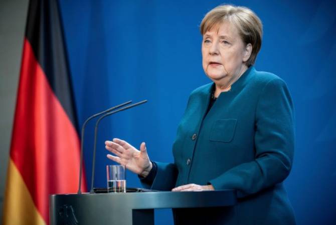  Меркель призвала уважать память миллионов людей, погибших при  нацистах 