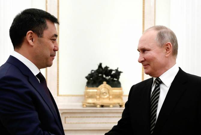 Путин пригласил президента Киргизии на переговоры в РФ
