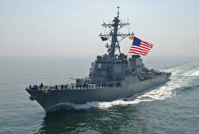 Корабль США в Ормузском проливе сделал предупредительные выстрелы из-за катеров 
Ирана
