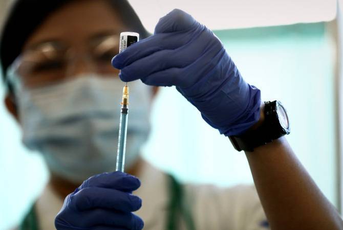 Япония планирует вакцинировать своих спортсменов-участников Олимпиады
