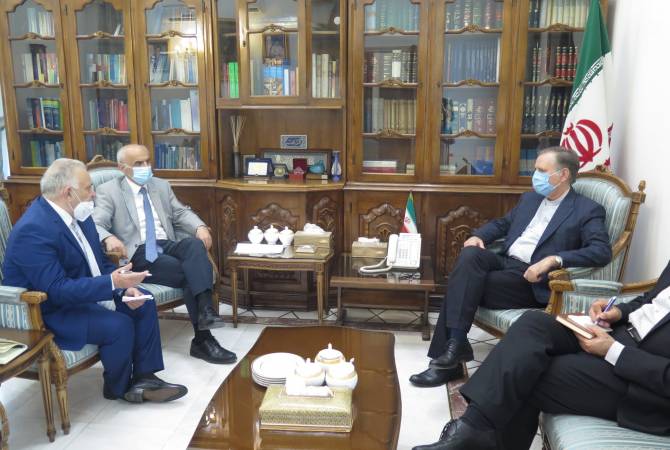 L'Ambassadeur arménien présente la situation à Syunik au Vice-ministre iranien des Affaires 
étrangères