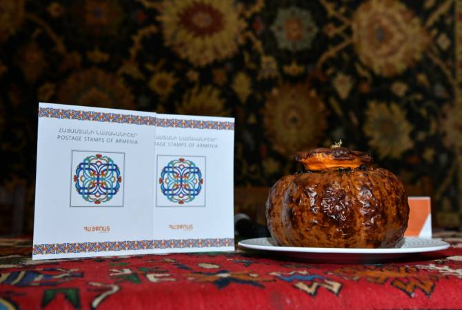 Հայկական խոհանոցի զարդ ղափաման աշխարհում կշրջի նամականիշի միջոցով