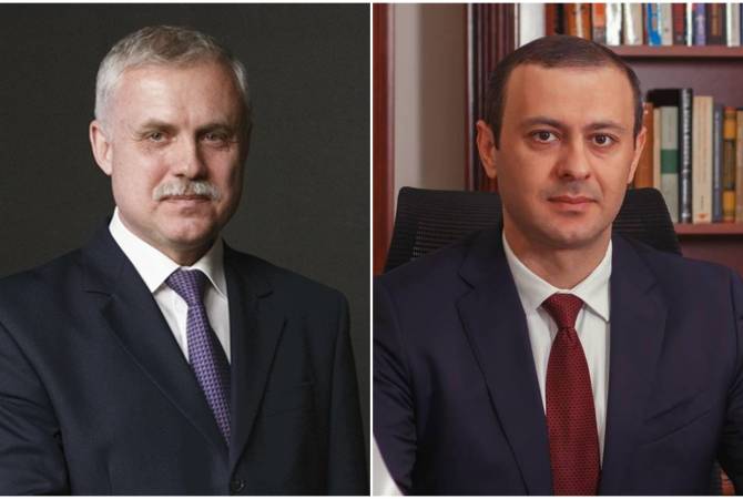 Le chef du Conseil de sécurité de l'Arménie et le Secrétaire général de l'OTSC discutent des 
mécanismes de l'OTSC  
