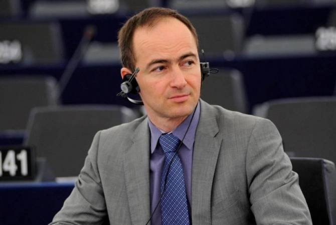 EPP Vice-Chair urges Azerbaijan to provide ECHR with necessary information about Armenian 
POWs
